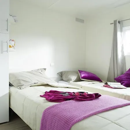 Camping Le Mediterranee Argeles - Domaine Pietonnier Room photo